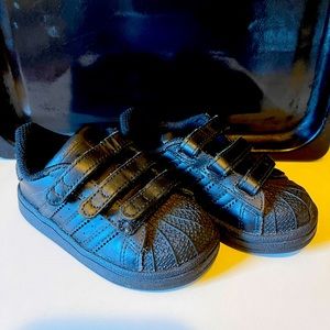 Adidas superstar toddler size 6